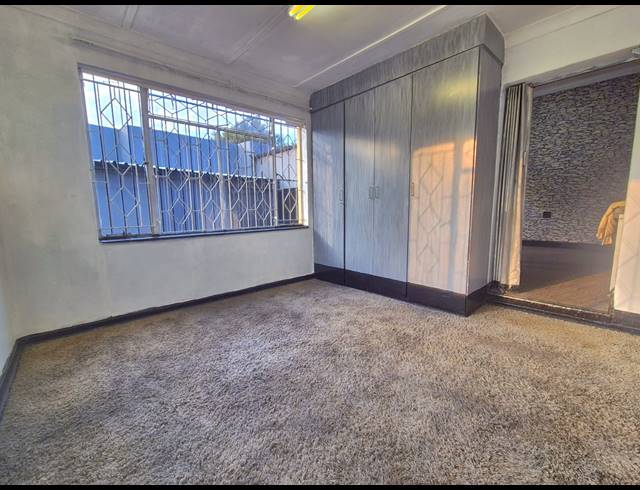 4 BEDROOM HOUSE FOR SALE IN BRENTHURST